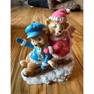 Second Nature Design Bear Seasons Sleigh Ride Snuggles Figurine 5in Christmas